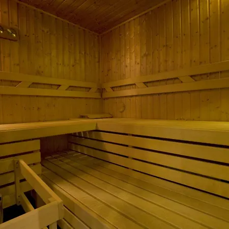 Hotel Rusava Ξενοδοχείο 3*