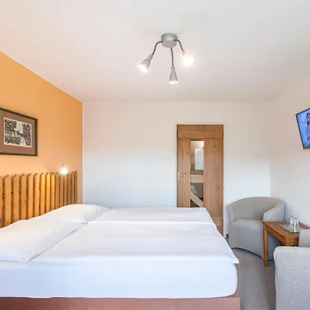 Hotel Rusava 3*